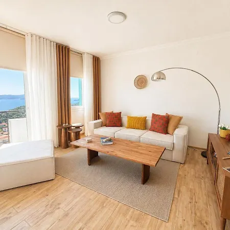 Padma Ii Apartment